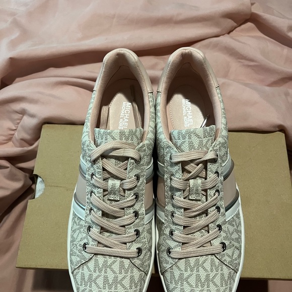 Poppy stripe lace up by Michael kors - Picture 3 of 6